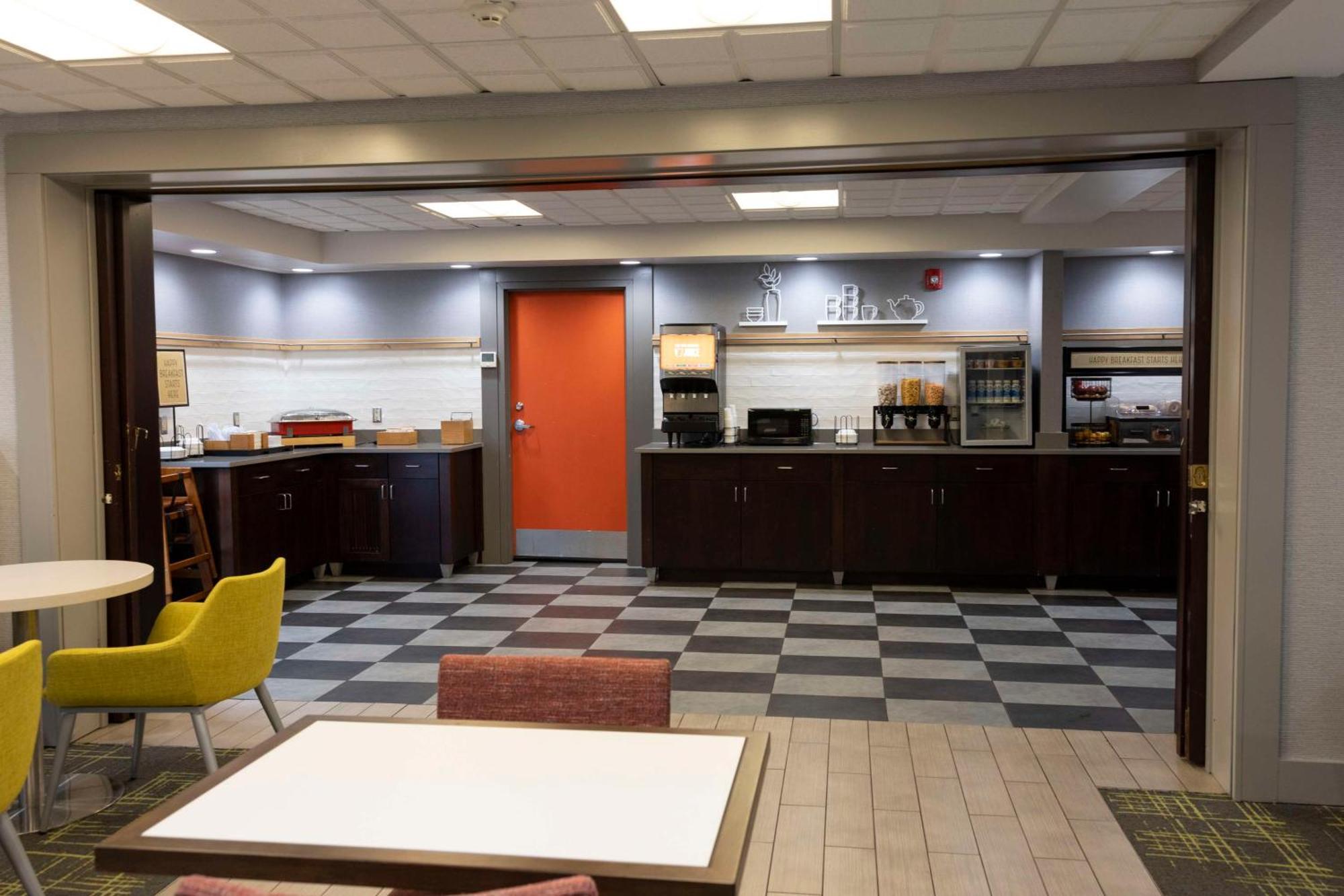 Hampton Inn Kent/Akron Area Kültér fotó