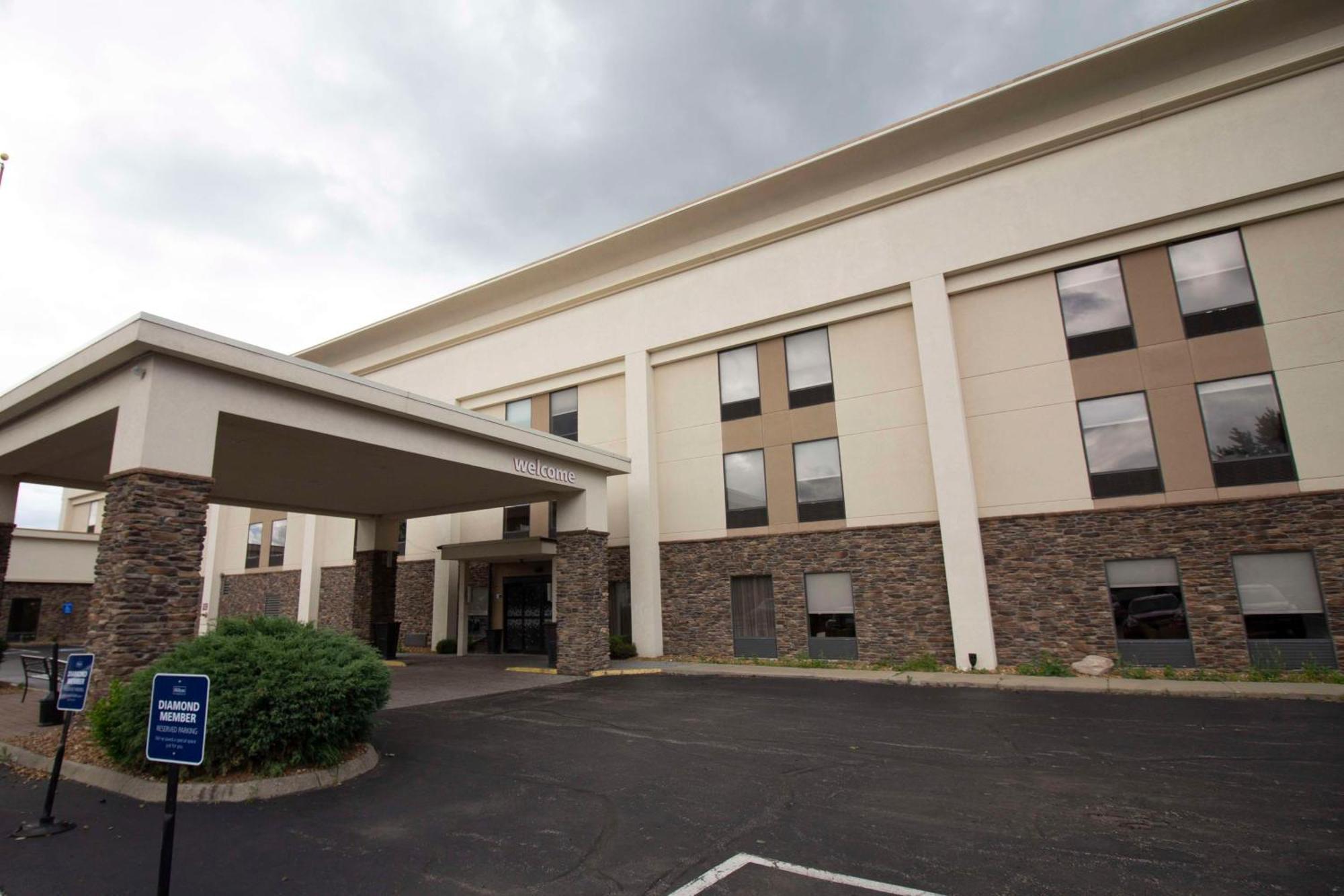 Hampton Inn Kent/Akron Area Kültér fotó